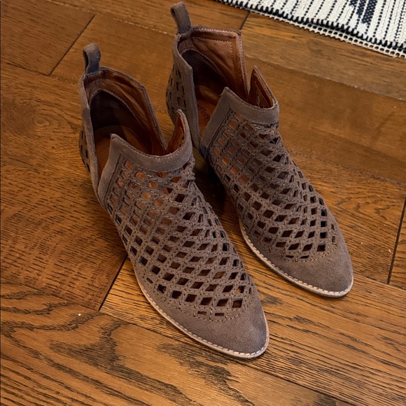 Jeffrey Campbell Taggart Ankle Boot - Picture 3 of 6